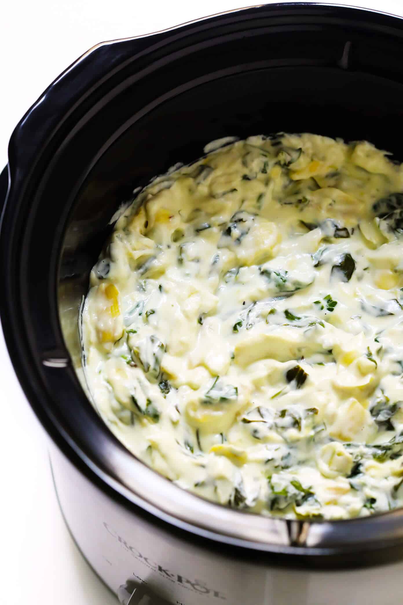 Slow Cooker Spinach Artichoke Dip